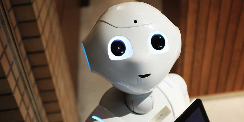 Un robot et l’intelligence artificielle