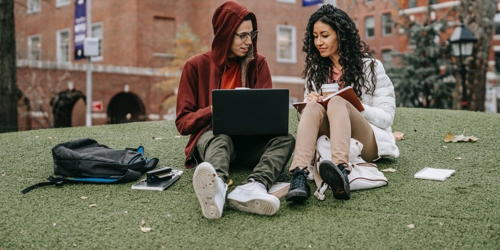 students campus university laptop