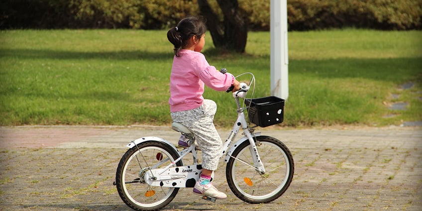 Wie soll ich meinem Kind Radfahren lernen?