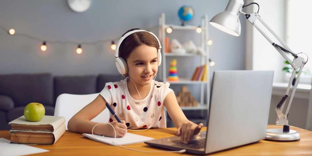 girl studying digital creativity on a laptop