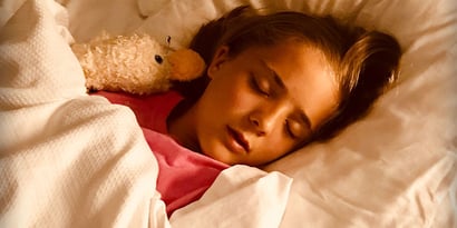 Les 10 astuces pour aider votre enfant à dormir pendant la canicule