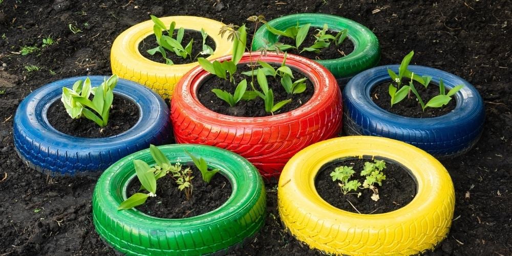 upcycling-reciclar-convertir-ruedas-jardineras