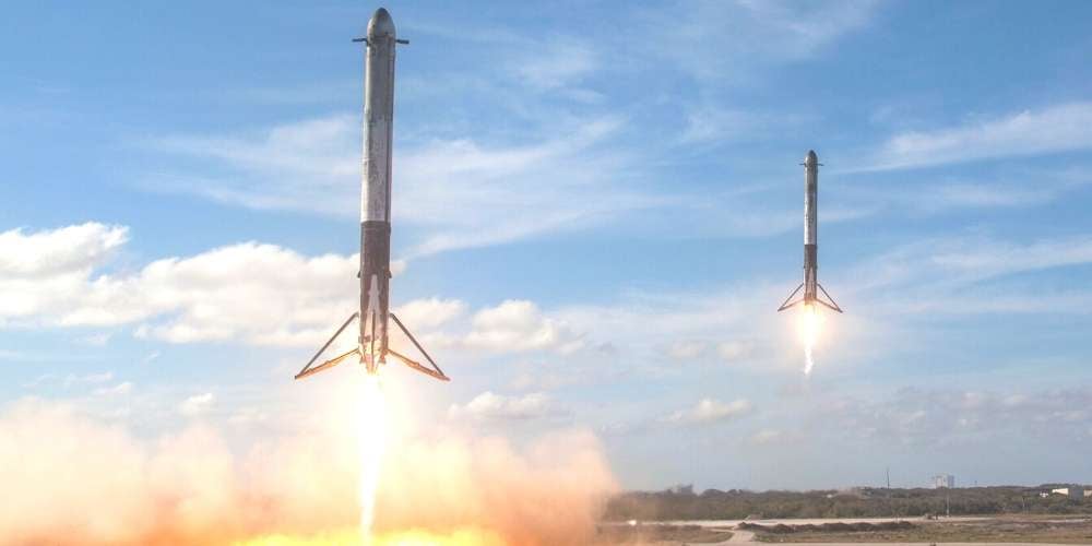 spacex reusable rockets landing together