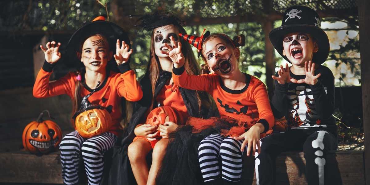 Halloween costumes 