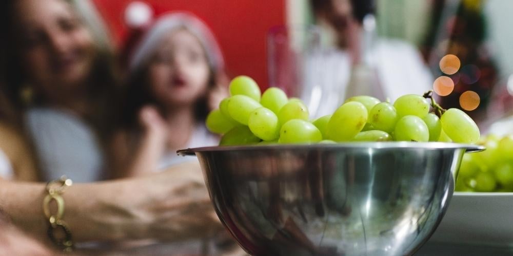 Gracias Medicina Por Comer uvas en Nochevieja: El origen de la tradición | GoStudent